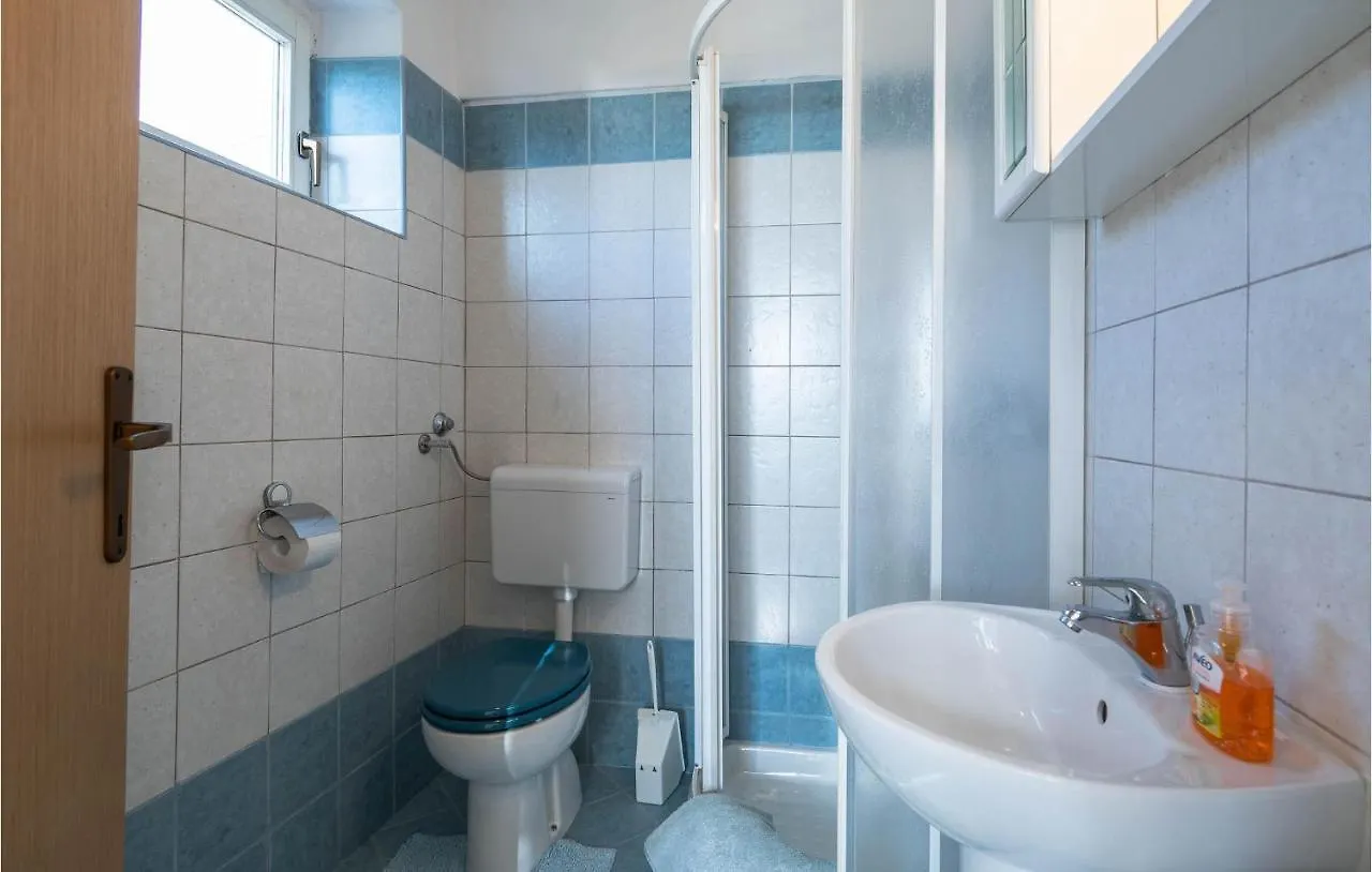 بيت للعطل Awesome Home In Koromacno With Kitchen كرواتيا